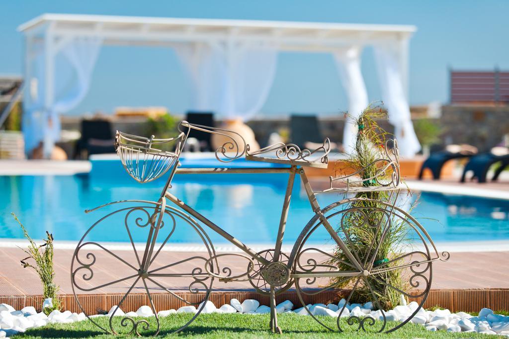 Miland Suites Адамас Екстер'єр фото