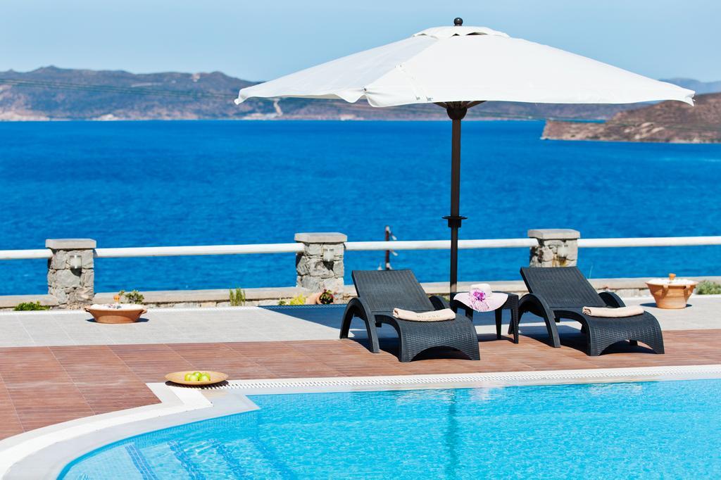 Miland Suites Адамас Екстер'єр фото