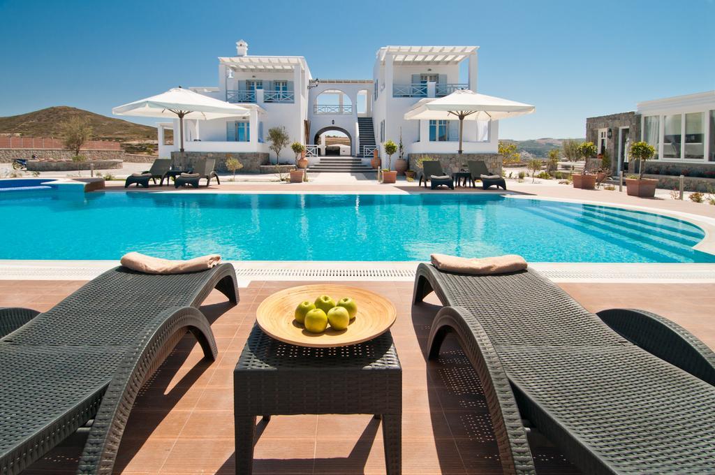 Miland Suites Адамас Екстер'єр фото